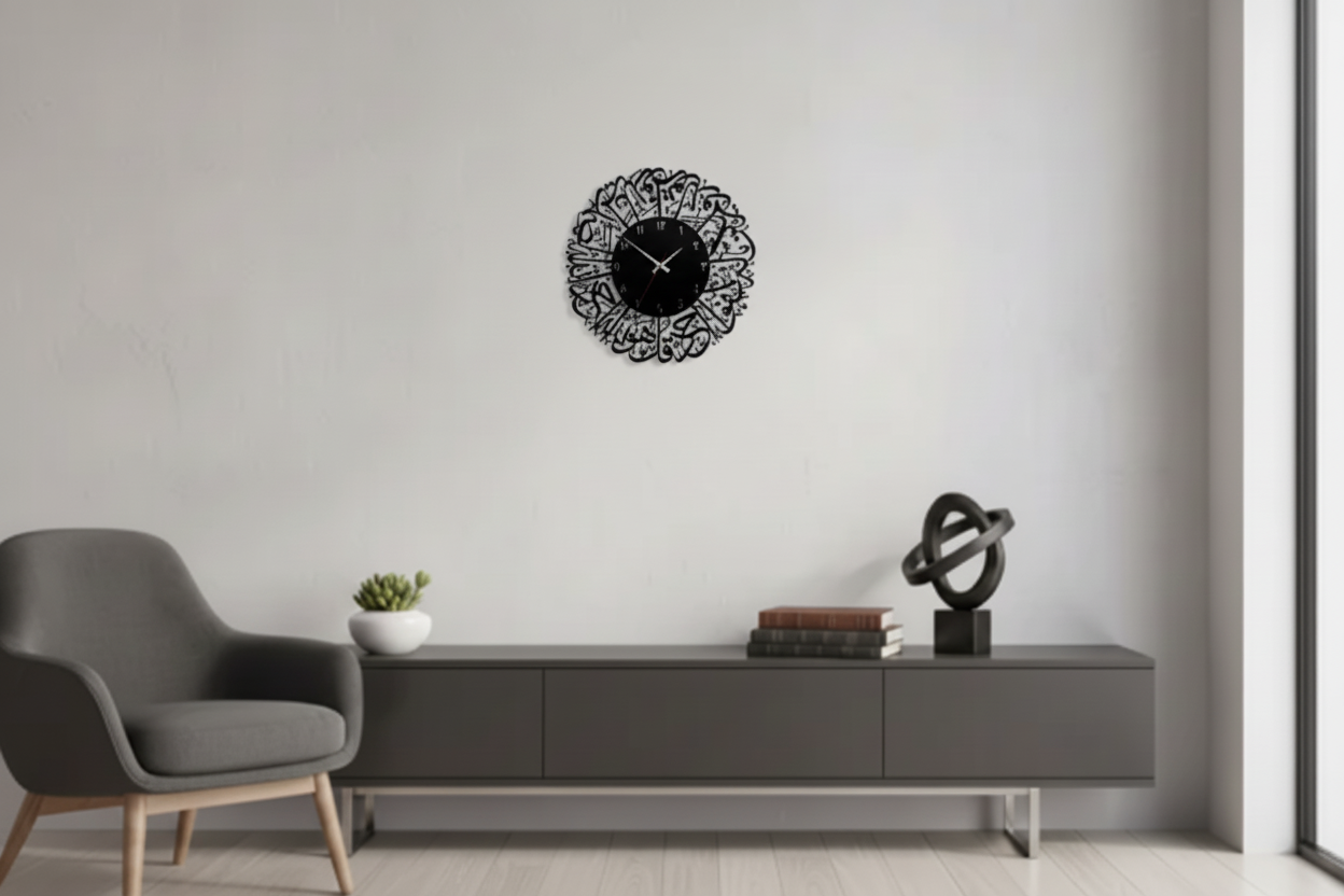 Smaller clock lifestyle view